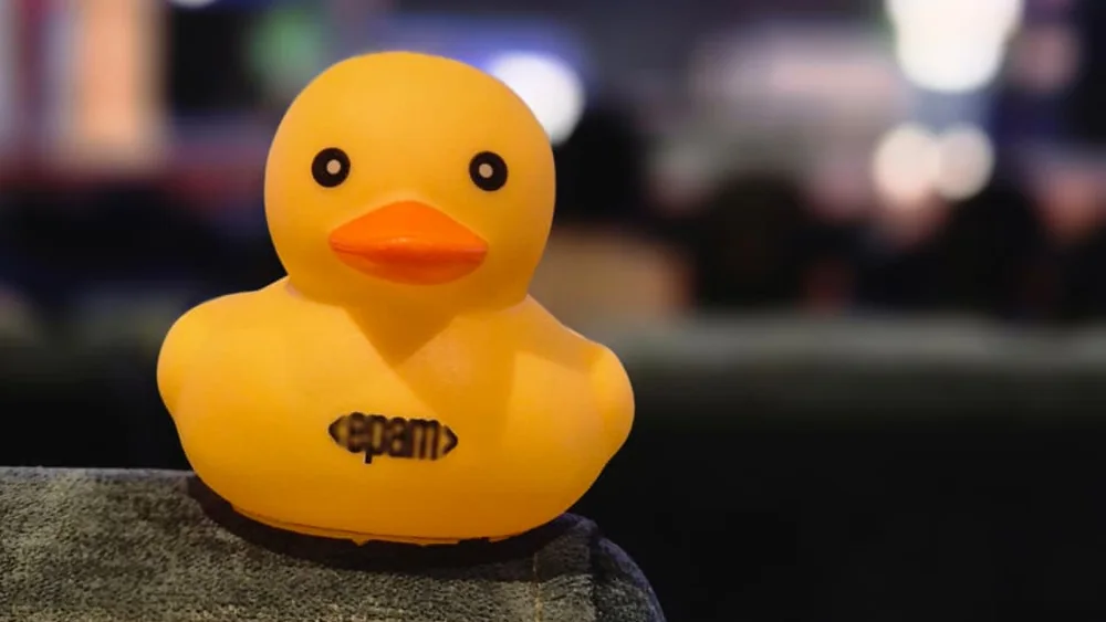 El patito de goma de epam, ícono del rubber duck debugging